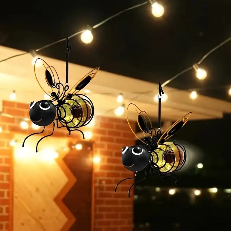 ✨ Köp 1 få 1 GRATIS – Skapa magi i trädgården! 🐝☀️🐝Hängande solcellslampa för utomhusbruk -